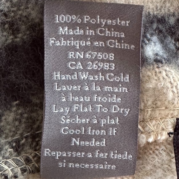 Vince Camuto Elegant Hooded Plaid Topper/Poncho Black/Ivory One Size NWOT - Picture 8 of 11